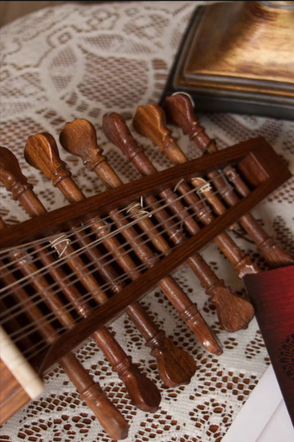 Roosebeck 8-Course Travel Lute